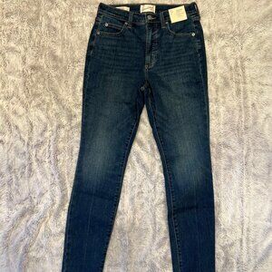 Universal Threads High Rise Skinny size 8
